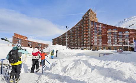 Village Club ski Arc 2000